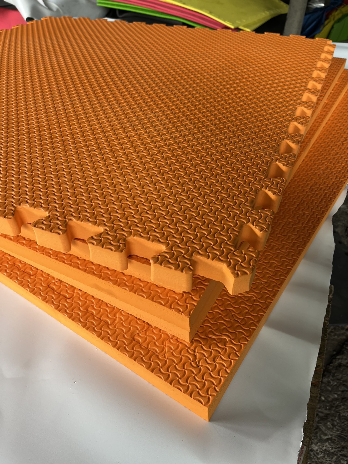 27 - https://mjrubbereva.com | Smart Rubber EVA จำหน่ายแผ่นยาง Eva ทุกชนิด แผ่นยาง Eva รองกันกระแทก รองออกกำลังกาย เครื่องออกกำลังกาย รองพื้น วัวและปศุสัตว์ มีทั้งแบบเรียบและลาย จัดส่งขนส่งทั่วประเทศ