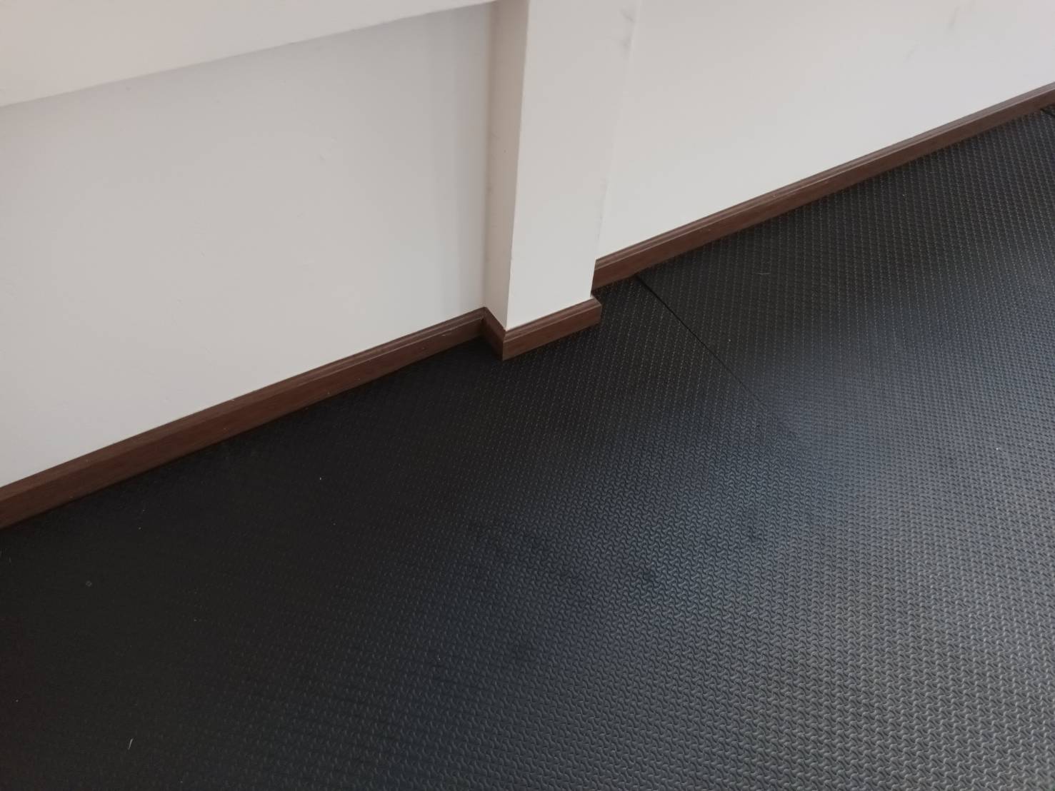 7 - https://mjrubbereva.com | Smart Rubber EVA จำหน่ายแผ่นยาง Eva ทุกชนิด แผ่นยาง Eva รองกันกระแทก รองออกกำลังกาย เครื่องออกกำลังกาย รองพื้น วัวและปศุสัตว์ มีทั้งแบบเรียบและลาย จัดส่งขนส่งทั่วประเทศ